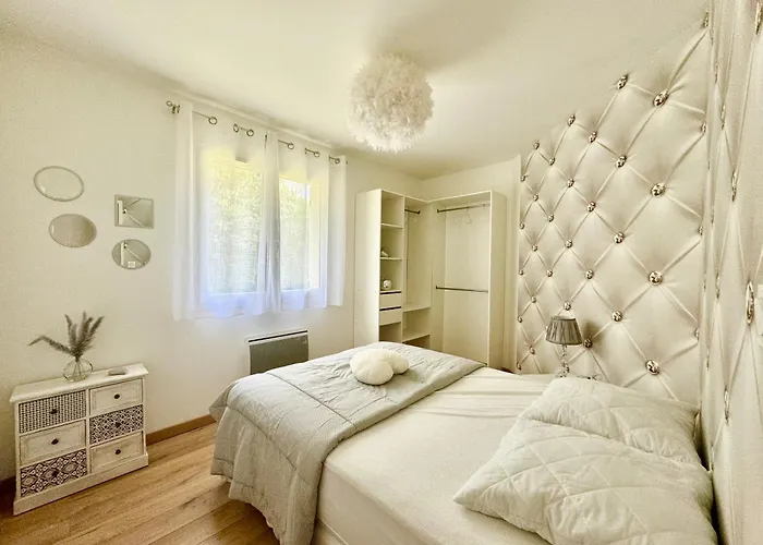 Caporizon -villa Pommier-6 Personnes-terrasse-jardin *